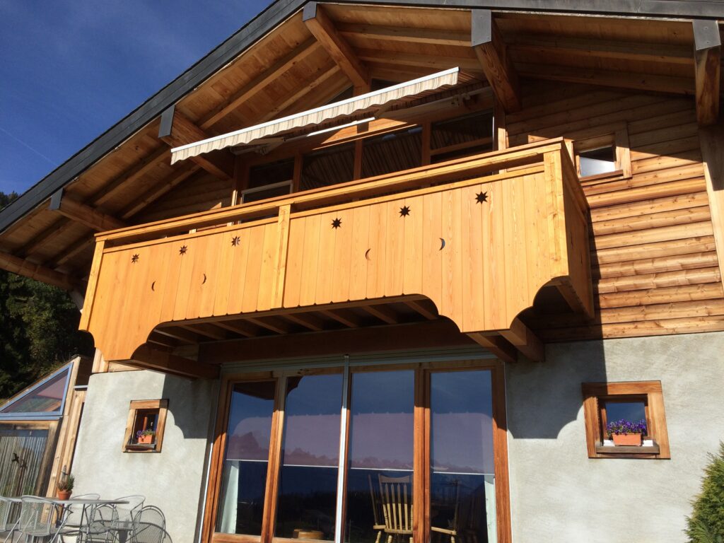 Balcon sur mersure avec découpes personalisées