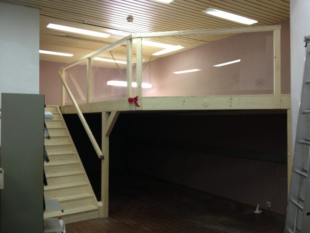 Escalier et mezzanin
