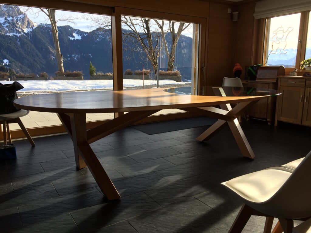 Table en chêne et verre